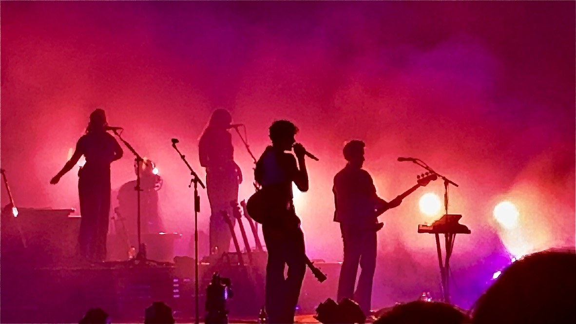 Concert silhouettes